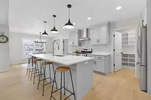 W5845 Roundstone Pl, Menasha, WI 54952 - Photo 8