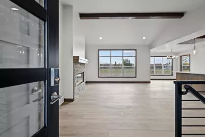 2998 Creekwood Drive, Green Bay, WI 54311 - Photo 8