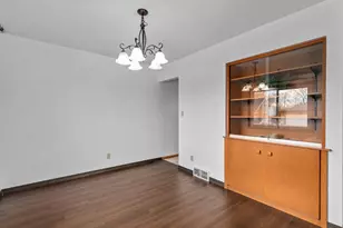 596 Sunset Ln, Fond du Lac, WI 54935 - Photo 8