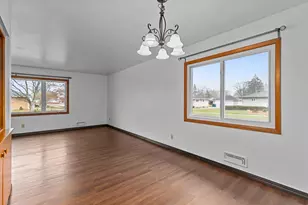 596 Sunset Ln, Fond du Lac, WI 54935 - Photo 10