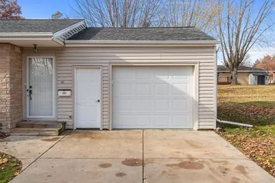 815 Sunset Avenue, Algoma, WI 54201 - Photo 4