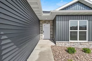 733 Tambour Ct, De Pere, WI 54115 - Photo 8