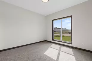 733 Tambour Ct, De Pere, WI 54115 - Photo 10