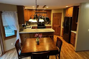 611 Marcks Ct, Luxemburg, WI 54217 - Photo 6