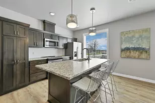 400 Donald Driver Way, Green Bay, WI 54303 - Photo 4