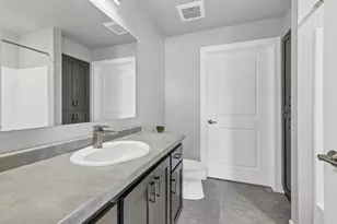 400 Donald Driver Way, Green Bay, WI 54303 - Photo 30