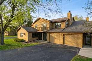 1160 Brittany Ct, Neenah, WI 54956 - Photo 16