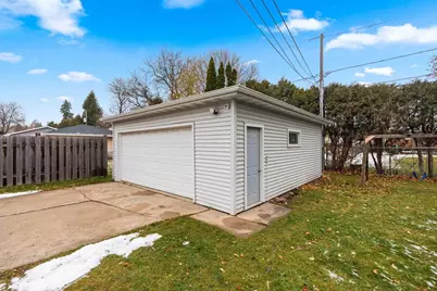 1520 W 9th Avenue, Oshkosh, WI 54902 - Photo 44