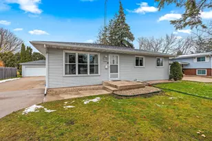 1520 W 9th Ave, Oshkosh, WI 54902 - Photo 2