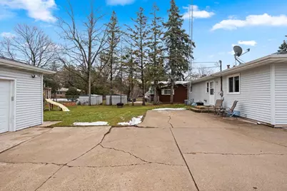 1520 W 9th Avenue, Oshkosh, WI 54902 - Photo 40