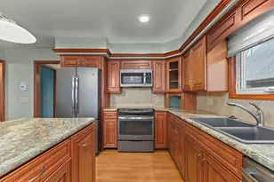 W7199 Firelane 2 Ln, Menasha, WI 54942 - Photo 4