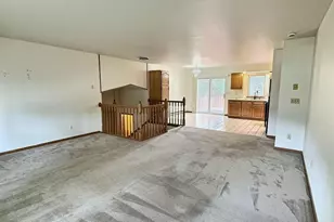 336 Wintergreen Dr, Omro, WI 54963 - Photo 2