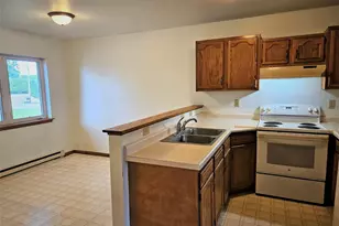 336 Wintergreen Dr, Omro, WI 54963 - Photo 14
