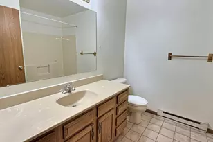 336 Wintergreen Dr, Omro, WI 54963 - Photo 10