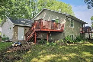336 Wintergreen Dr, Omro, WI 54963 - Photo 18