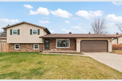 2607 Vicki Lane, Green Bay, WI 54311 - Photo 2