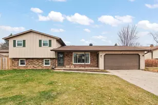 2607 Vicki Ln, Green Bay, WI 54311 - Photo 2