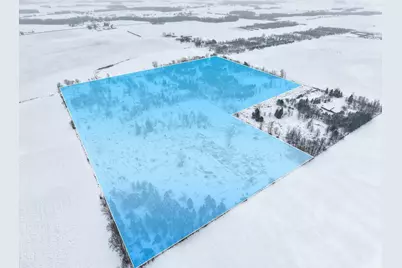 3629 Creekview Road, Green Bay, WI 54115 - Photo 2