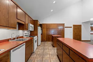 3629 Creekview Rd, Green Bay, WI 54115 - Photo 16