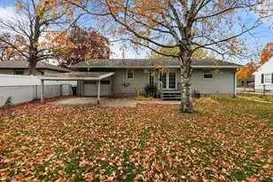 1076 Shadow Ln, Green Bay, WI 54304 - Photo 10