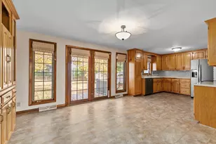 1076 Shadow Ln, Green Bay, WI 54304 - Photo 4