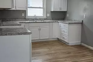 725 N Irwin Ave, Green Bay, WI 54302 - Photo 8