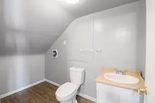 725 N Irwin Ave, Green Bay, WI 54302 - Photo 18