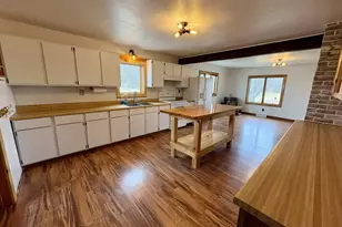 W10349 Valley View Rd, Shawano, WI 54166 - Photo 6