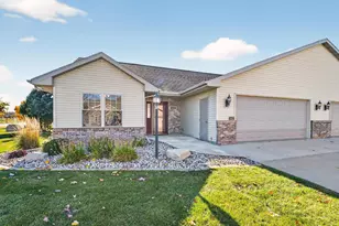 1402 Candlelight Ln #1, Fond du Lac, WI 54935 - Photo 28