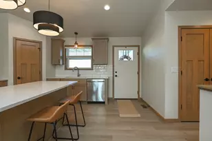 601 Hammen Ct, Kaukauna, WI 54130 - Photo 6