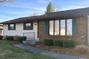 2651 Kenhill Dr, Green Bay, WI 54313 - Photo 4