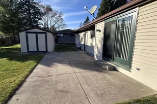 2651 Kenhill Dr, Green Bay, WI 54313 - Photo 34