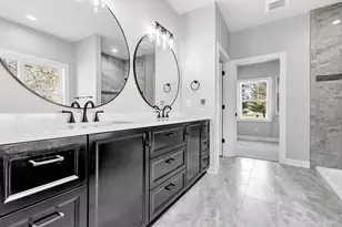 475 Earnhardt Ct, Green Bay, WI 54311 - Photo 18