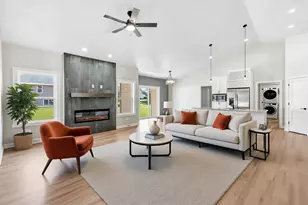 475 Earnhardt Ct, Green Bay, WI 54311 - Photo 6