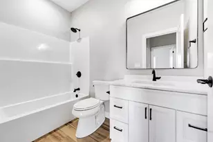 475 Earnhardt Ct, Green Bay, WI 54311 - Photo 24