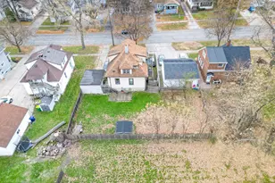 324 S Roosevelt St, Green Bay, WI 54301 - Photo 2