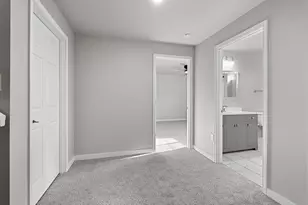 843 Redhawk Dr, Pulaski, WI 54162 - Photo 30