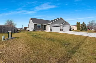 843 Redhawk Dr, Pulaski, WI 54162 - Photo 56