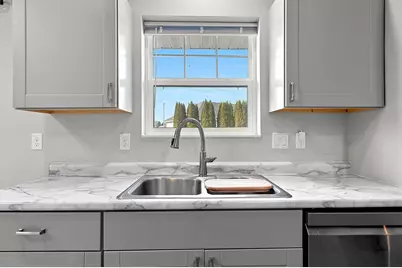 843 Red Hawk Drive, Pulaski, WI 54162 - Photo 18