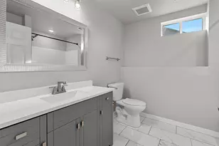 843 Redhawk Dr, Pulaski, WI 54162 - Photo 38