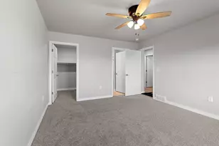 843 Redhawk Dr, Pulaski, WI 54162 - Photo 22