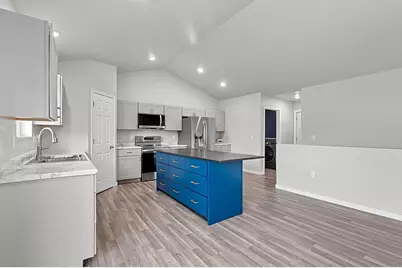 843 Red Hawk Drive, Pulaski, WI 54162 - Photo 12