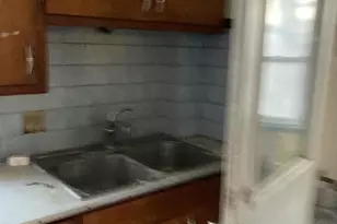 1709 Madison St, Manitowoc, WI 54220 - Photo 6