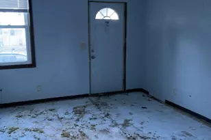 1709 Madison St, Manitowoc, WI 54220 - Photo 4