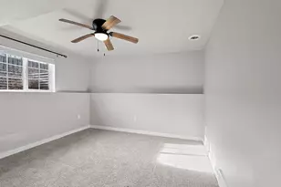 843 Redhawk Dr, Pulaski, WI 54162 - Photo 32