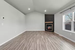 843 Redhawk Dr, Pulaski, WI 54162 - Photo 8