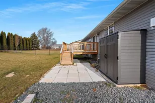 843 Redhawk Dr, Pulaski, WI 54162 - Photo 42