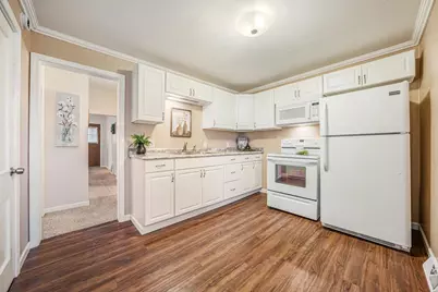 715 W 4th Street, Appleton, WI 54914 - Photo 6