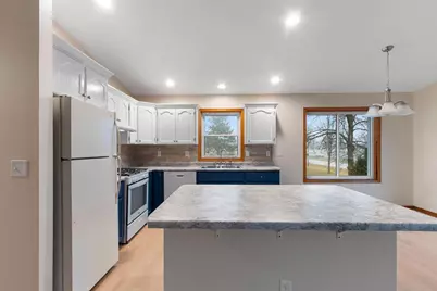 920 Hoffman Street, Gresham, WI 54128 - Photo 8