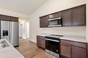 540 River Dr, Berlin, WI 54923 - Photo 8